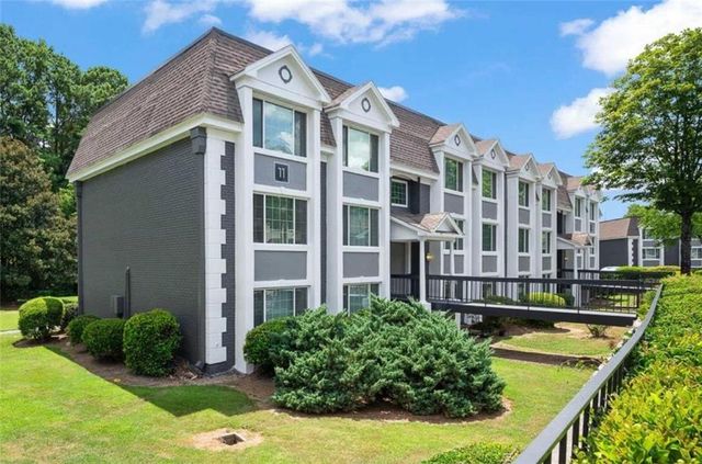 5675 Roswell Road D, Atlanta, GA 30342