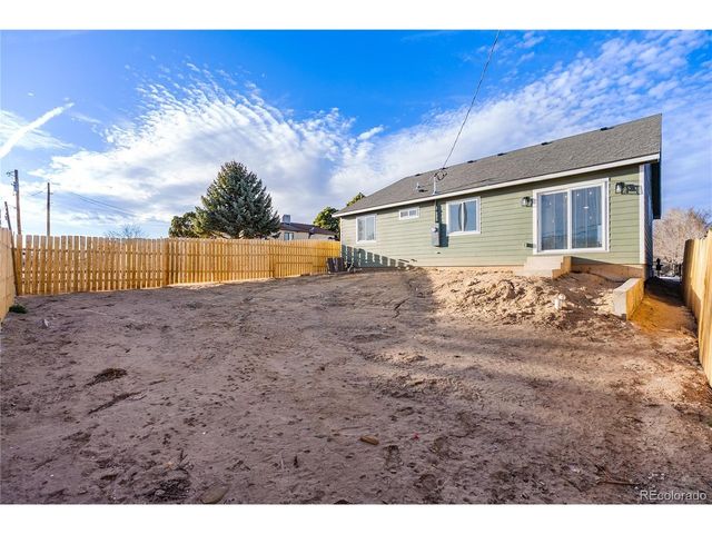 1510 Grenadillo Street St, Pueblo, CO 81001