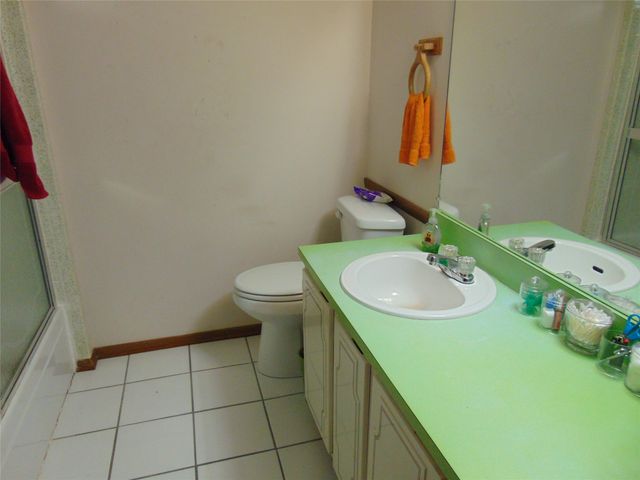 5420 Kings Manor Drive, Lake Dallas, TX 75065