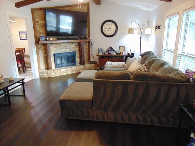 5420 Kings Manor Drive, Lake Dallas, TX 75065