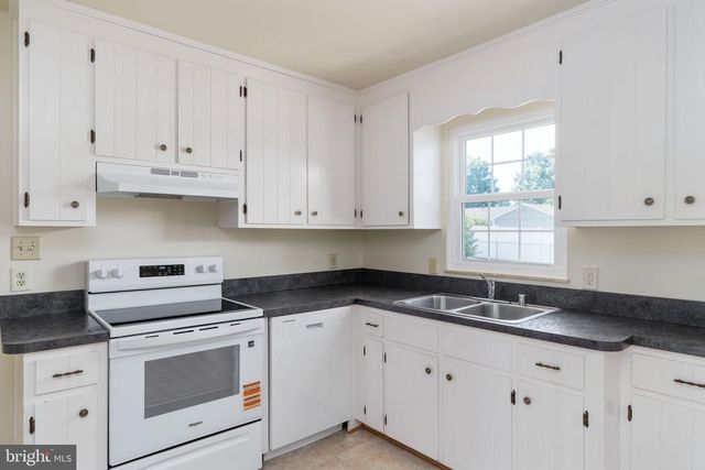 1708 SHERWOOD DR, Fredericksburg, VA 22405
