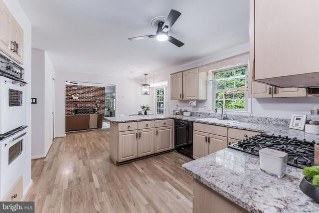11488 BINGHAM TER, Reston, VA 20191