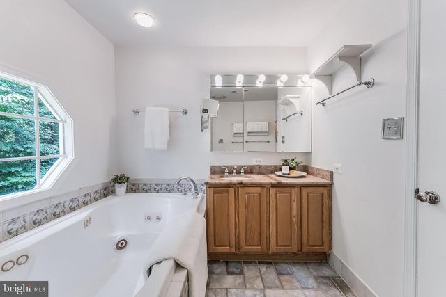 11488 BINGHAM TER, Reston, VA 20191