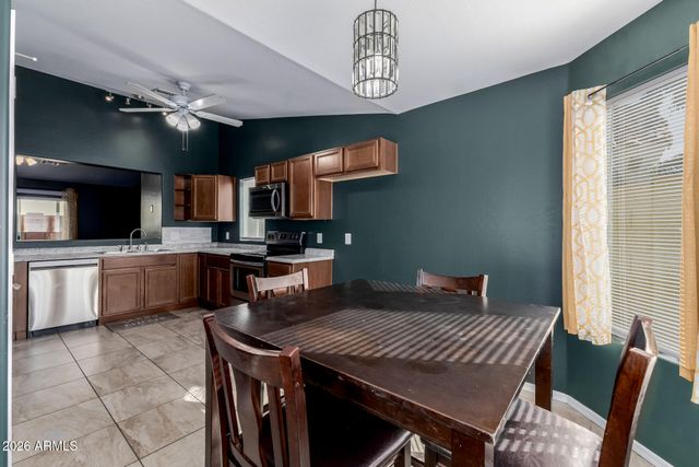 8520 W PALM Lane 1091, Phoenix, AZ 85037