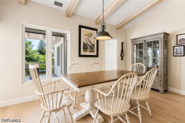 5042 Seahorse AVE, Naples, FL 34103
