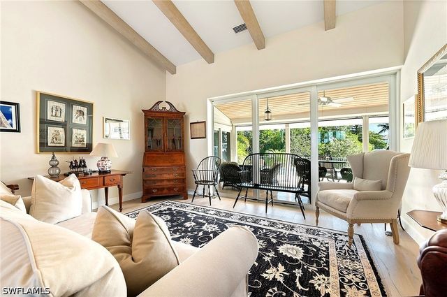 5042 Seahorse AVE, Naples, FL 34103