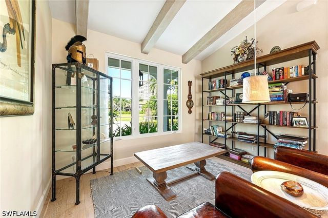 5042 Seahorse AVE, Naples, FL 34103