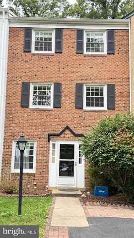 14805 MAIDSTONE CT, Centreville, VA 20120
