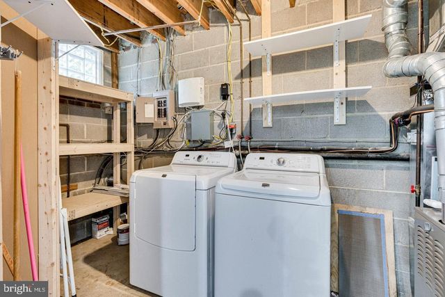 14805 MAIDSTONE CT, Centreville, VA 20120