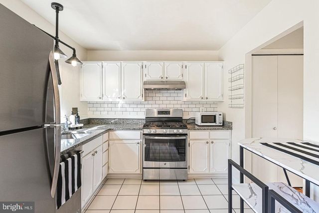 14805 MAIDSTONE CT, Centreville, VA 20120