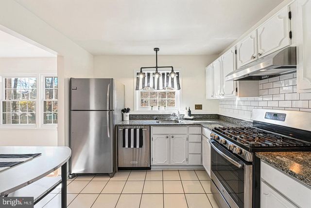 14805 MAIDSTONE CT, Centreville, VA 20120