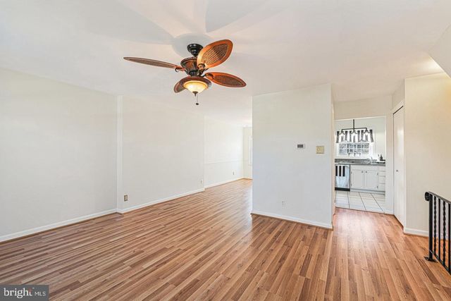 14805 MAIDSTONE CT, Centreville, VA 20120