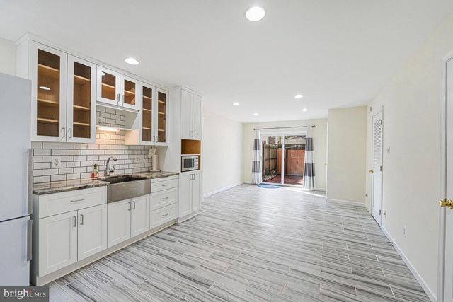 14805 MAIDSTONE CT, Centreville, VA 20120