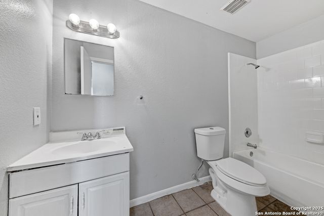 6735 Brothers, San Antonio, TX 78239