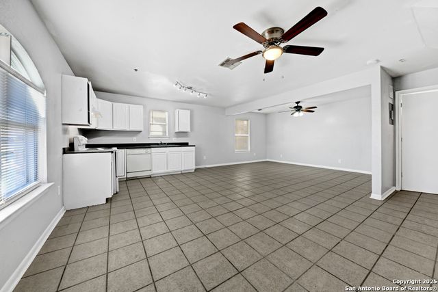 6735 Brothers, San Antonio, TX 78239