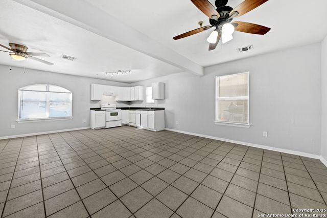 6735 Brothers, San Antonio, TX 78239