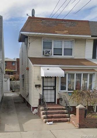5286 73rd Street, Maspeth, NY 11378