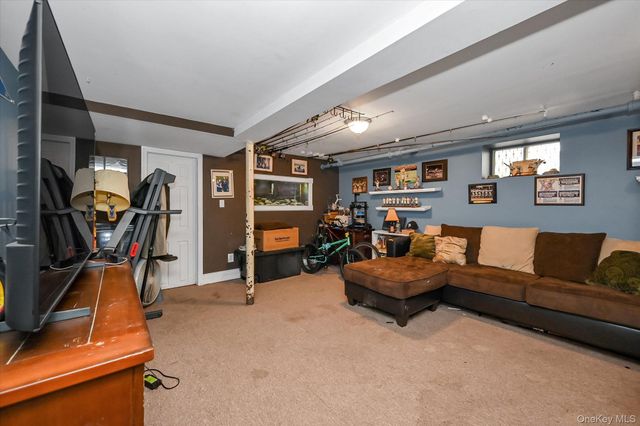 5286 73rd Street, Maspeth, NY 11378