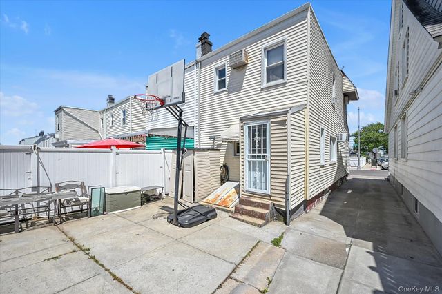 5286 73rd Street, Maspeth, NY 11378