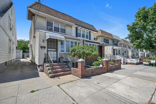 5286 73rd Street, Maspeth, NY 11378