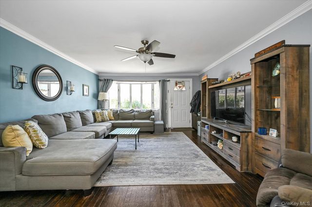 5286 73rd Street, Maspeth, NY 11378