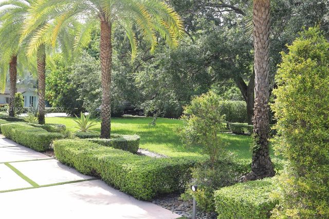 5250 SW 62nd Ave, Miami, FL 33155