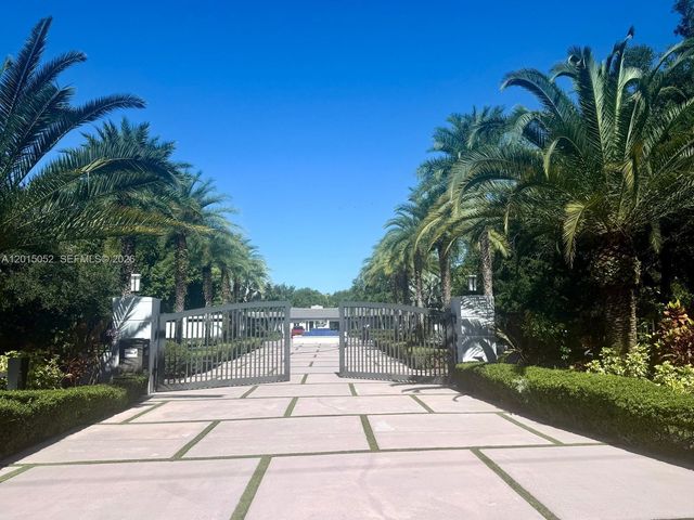 5250 SW 62nd Ave, Miami, FL 33155