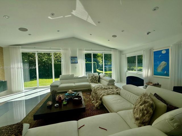 5250 SW 62nd Ave, Miami, FL 33155