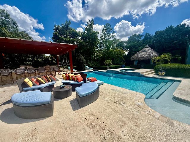 5250 SW 62nd Ave, Miami, FL 33155