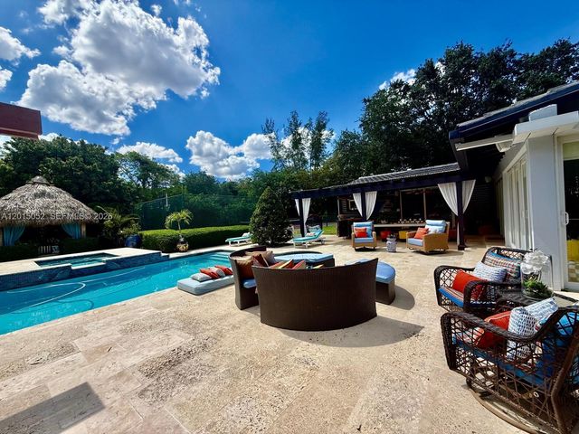 5250 SW 62nd Ave, Miami, FL 33155