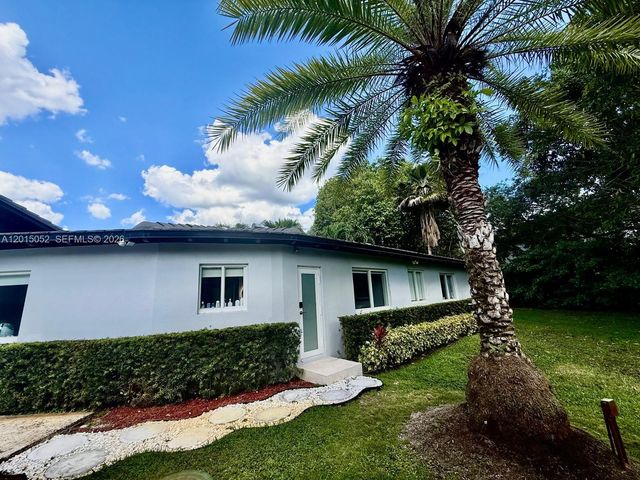 5250 SW 62nd Ave, Miami, FL 33155
