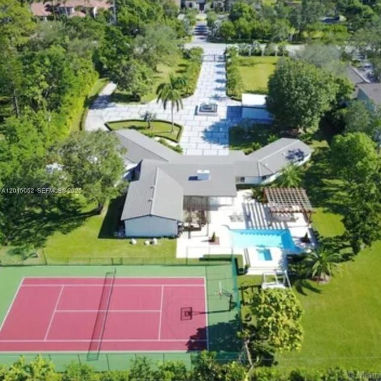 5250 SW 62nd Ave, Miami, FL 33155