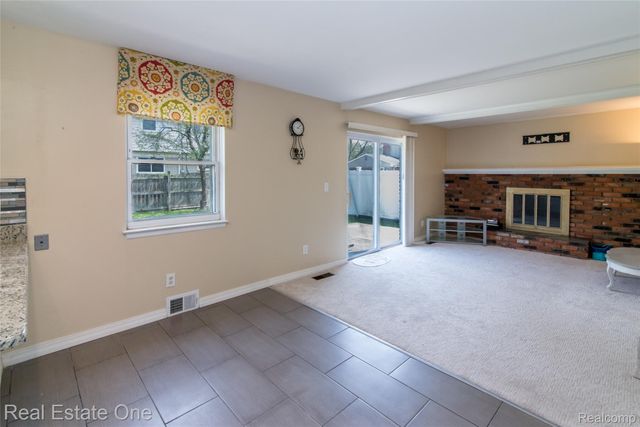 30670 Woodstock Street, Southfield, MI 48076