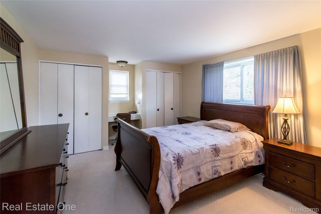 30670 Woodstock Street, Southfield, MI 48076