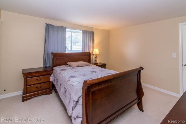30670 Woodstock Street, Southfield, MI 48076