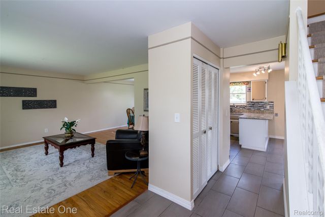 30670 Woodstock Street, Southfield, MI 48076