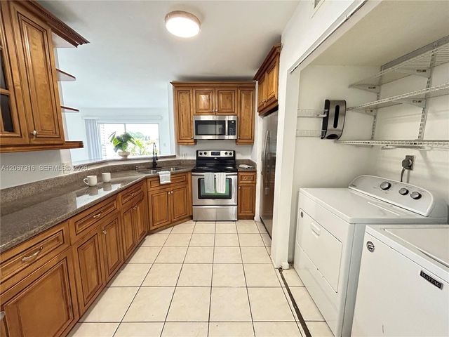 3409 NW 44th Street 106, Oakland Park, FL 33309