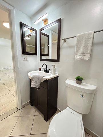 3409 NW 44th Street 106, Oakland Park, FL 33309