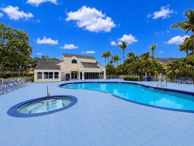 3409 NW 44th Street 106, Oakland Park, FL 33309
