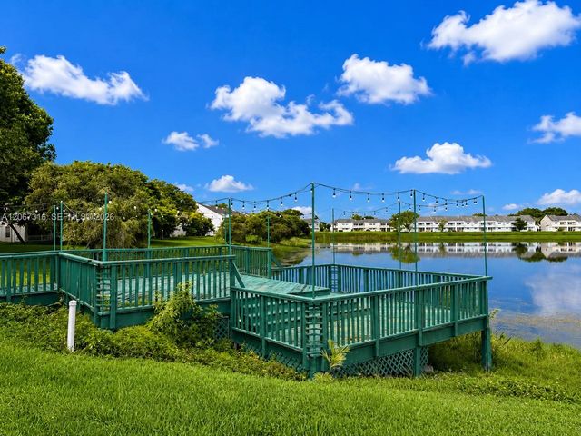 3409 NW 44th Street 106, Oakland Park, FL 33309