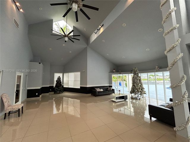 3409 NW 44th Street 106, Oakland Park, FL 33309