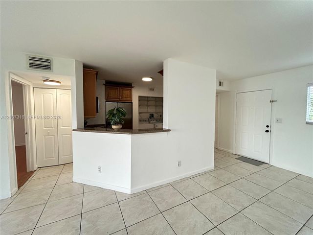 3409 NW 44th Street 106, Oakland Park, FL 33309