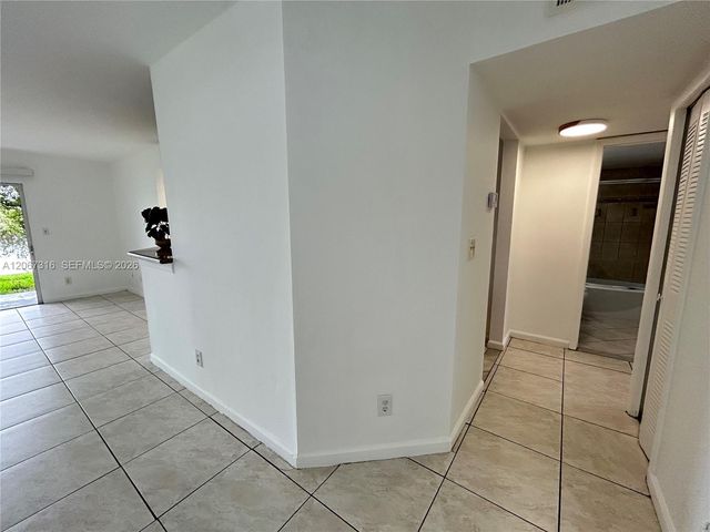 3409 NW 44th Street 106, Oakland Park, FL 33309