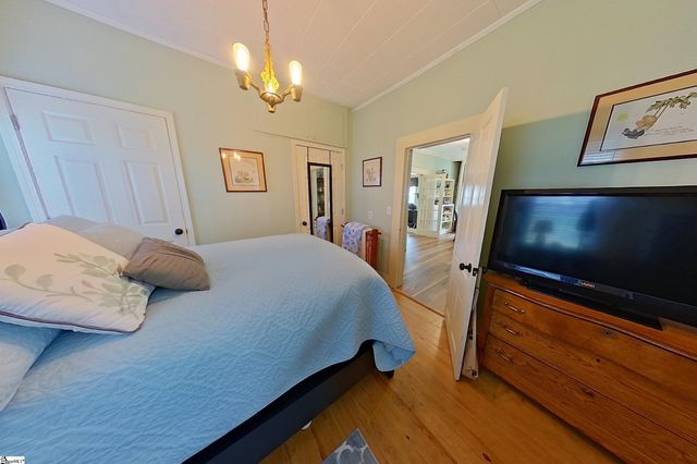 805 Buncombe Street Extension, Woodruff, SC 29388