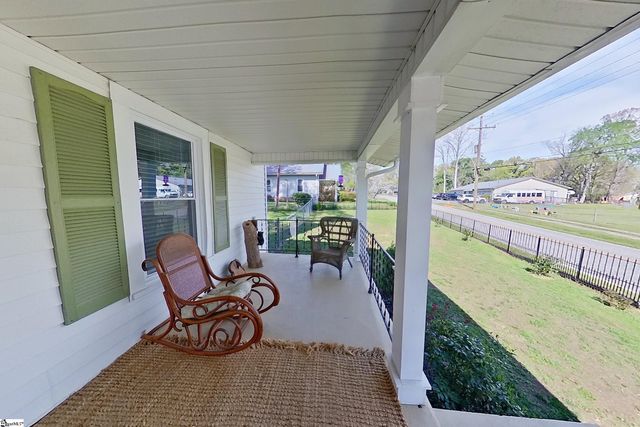 805 Buncombe Street Extension, Woodruff, SC 29388