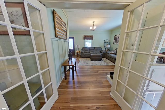 805 Buncombe Street Extension, Woodruff, SC 29388