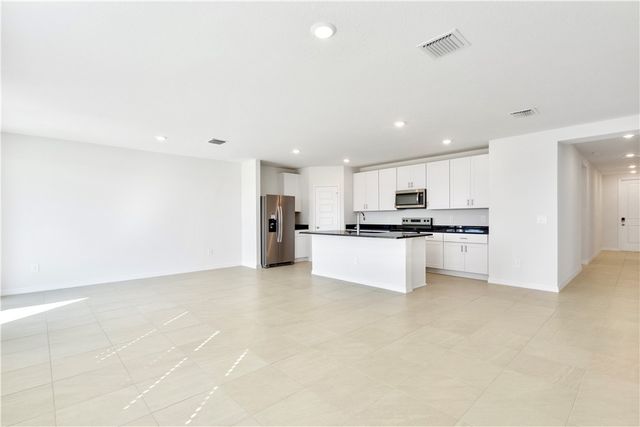 5457 Hampton Park Circle, Vero Beach, FL 32966