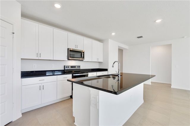 5457 Hampton Park Circle, Vero Beach, FL 32966