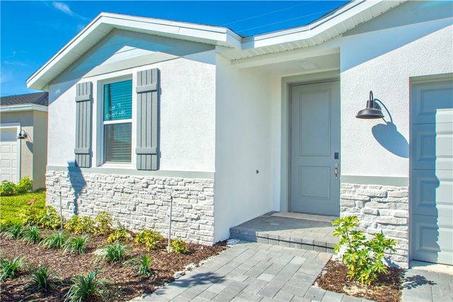 5457 Hampton Park Circle, Vero Beach, FL 32966