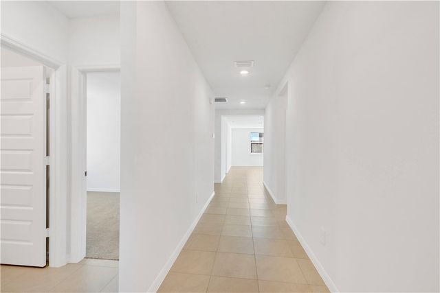 5457 Hampton Park Circle, Vero Beach, FL 32966